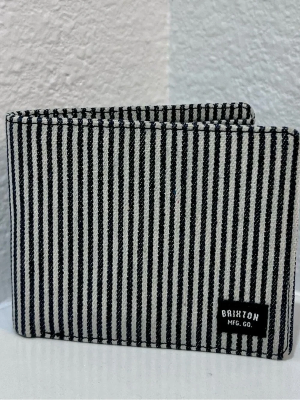 Brixton Striped Canvas Bi-Fold Wallet | Surf Skate Streetwear